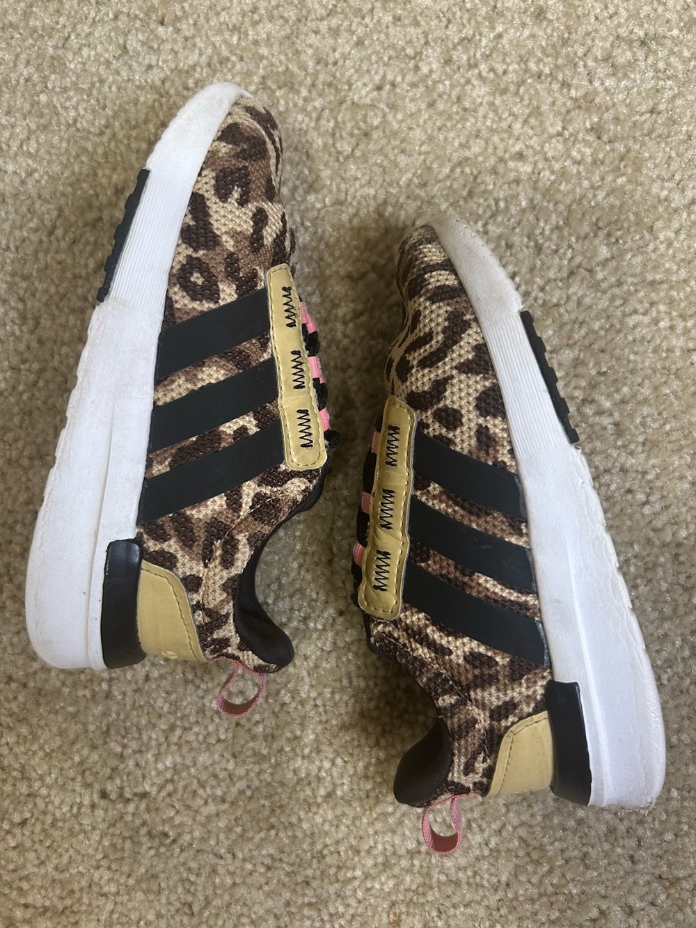 Toddler Girls Adidas Racer TR21 Cheetah Print Shoes Size 8 Toddler - Picture 3 of 5